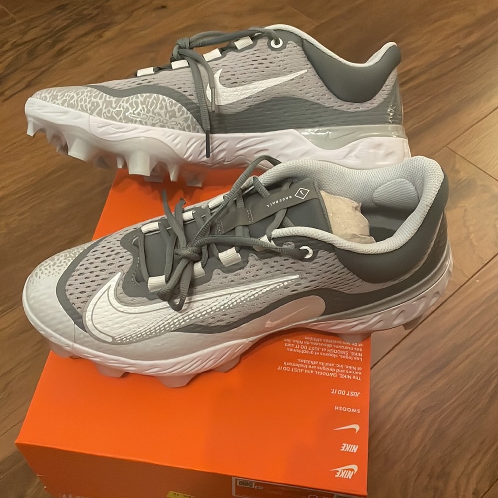 Nike cleats, NIB, size 10.5